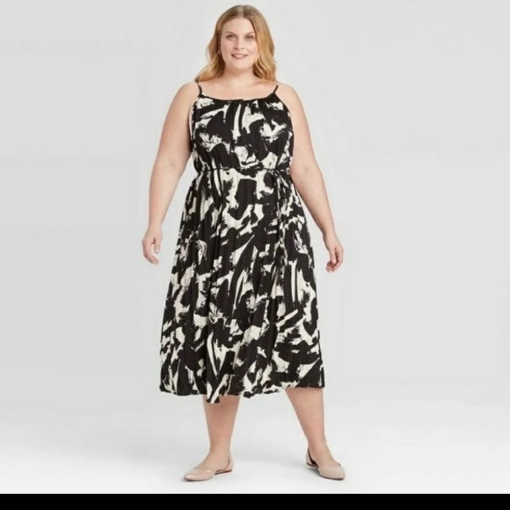 Ava and Viv Plus Size Midi Dress - Picture 3 of 4